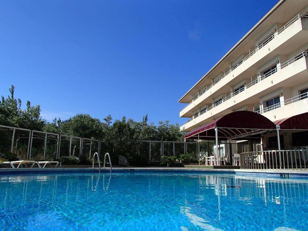 Apartamentos La Masia Лестартит Екстериор снимка